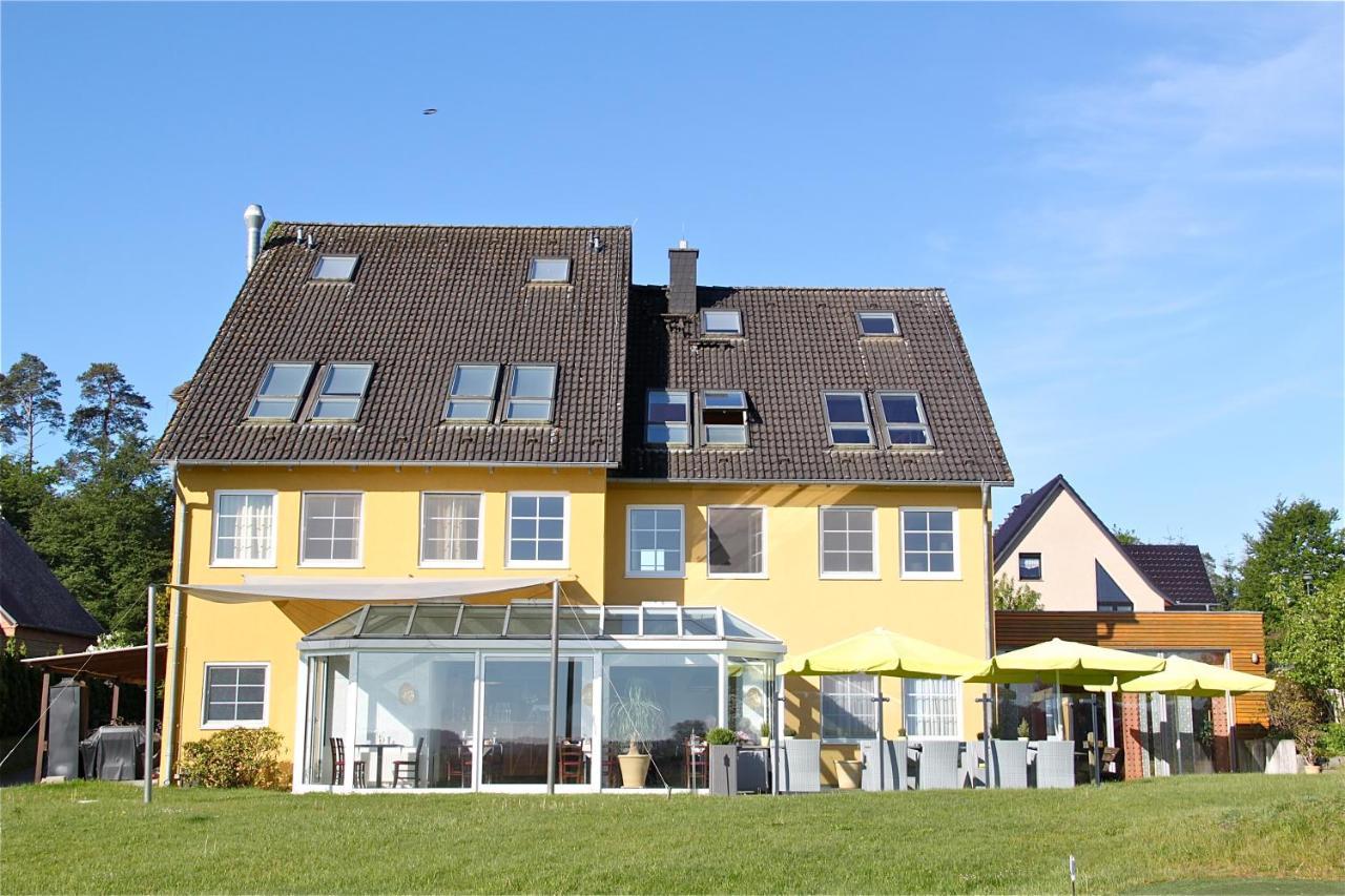 Hotel Am Mueritz-Nationalpark Waren  Exterior foto